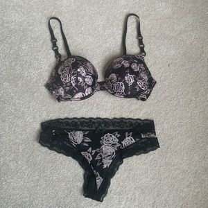 Victoria’s Secret Rose Print Set with Very Sexy Push-Up Bra 34C